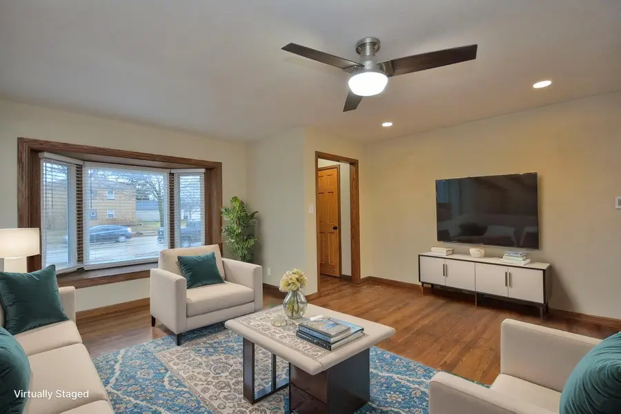 8104 W Center St, Milwaukee, WI 53222 - #3