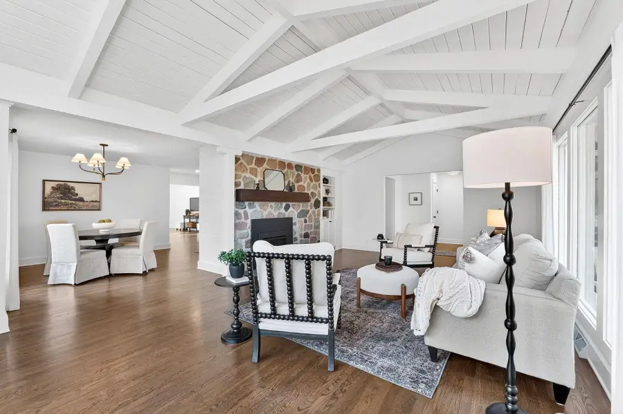 1635 Highland Dr, Elm Grove, WI 53122 - #3