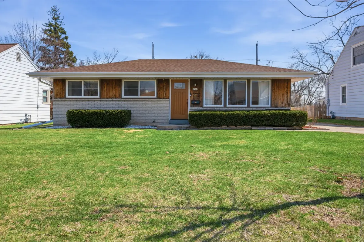 1300 S 95th St, West Allis, WI 53214 - #1