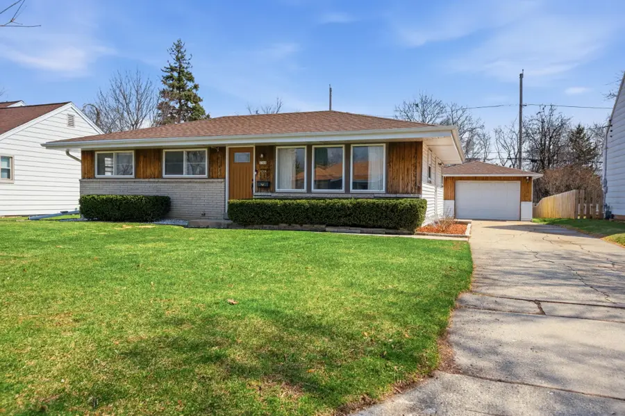 1300 S 95th St, West Allis, WI 53214 - #2