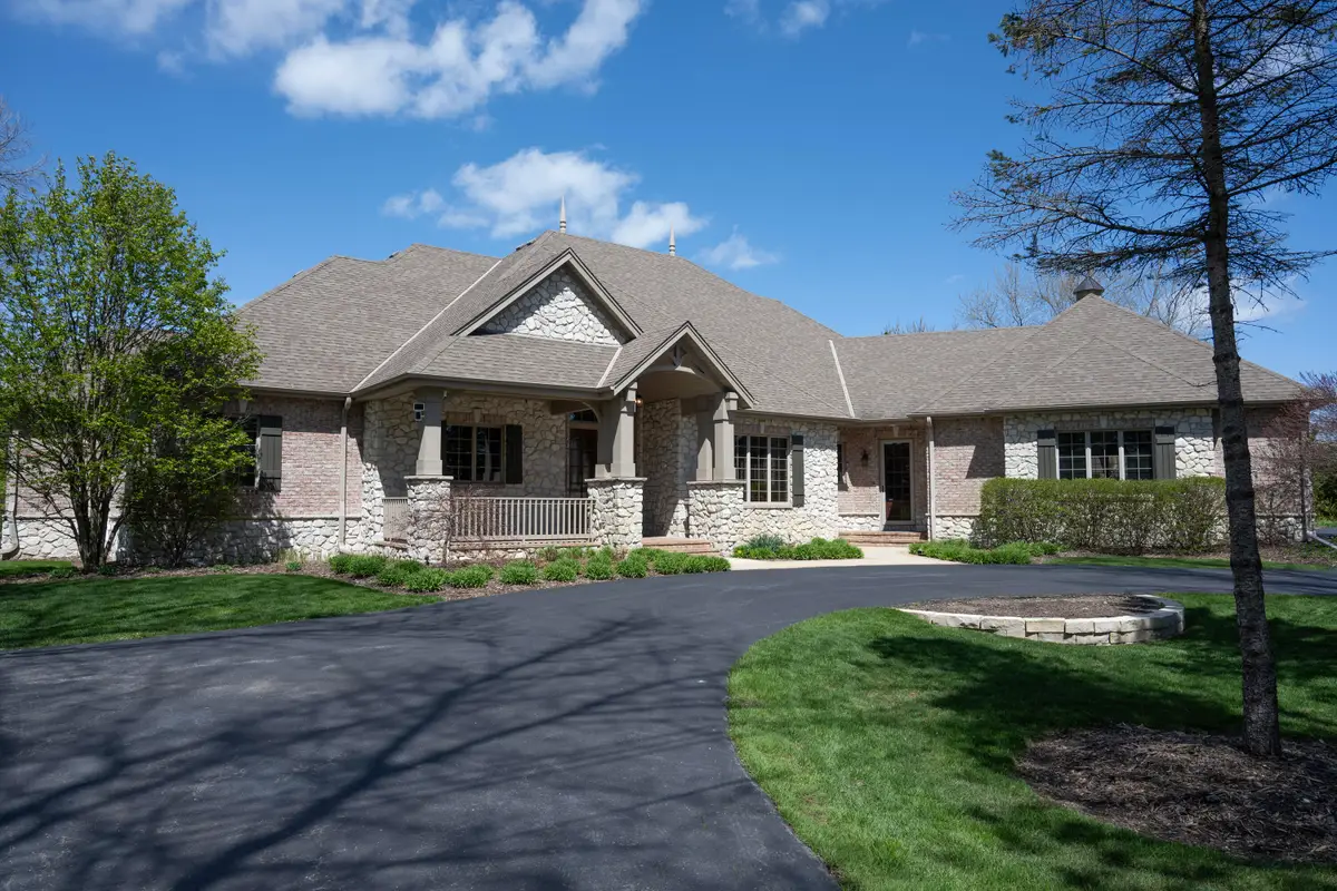 1512 W County Line Rd, Mequon, WI 53092 - #1