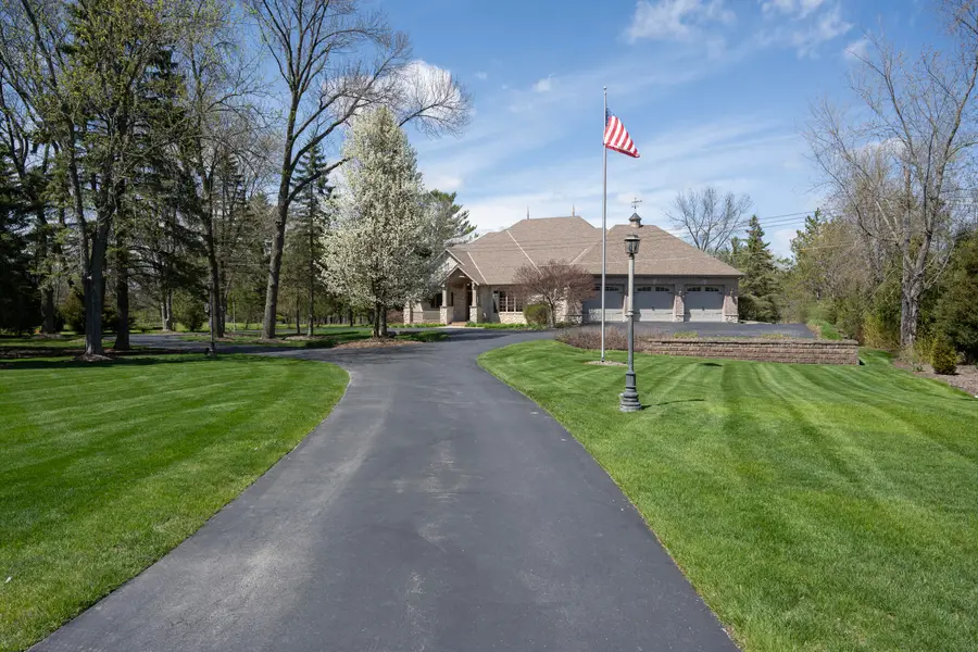 1512 W County Line Rd, Mequon, WI 53092 - #3