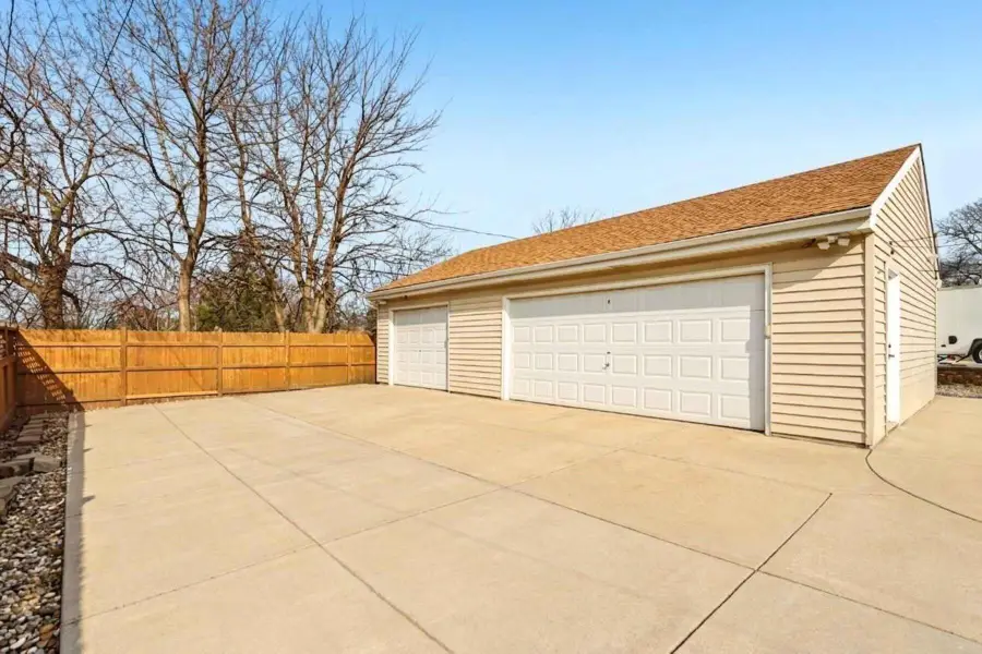 2947 S 71st St, Milwaukee, WI 53219 - #2