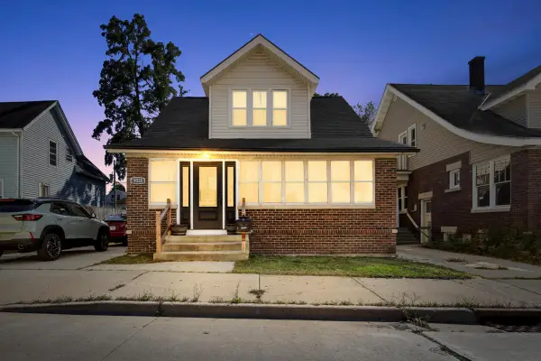 1031 W Washington St, West Bend, WI 53095