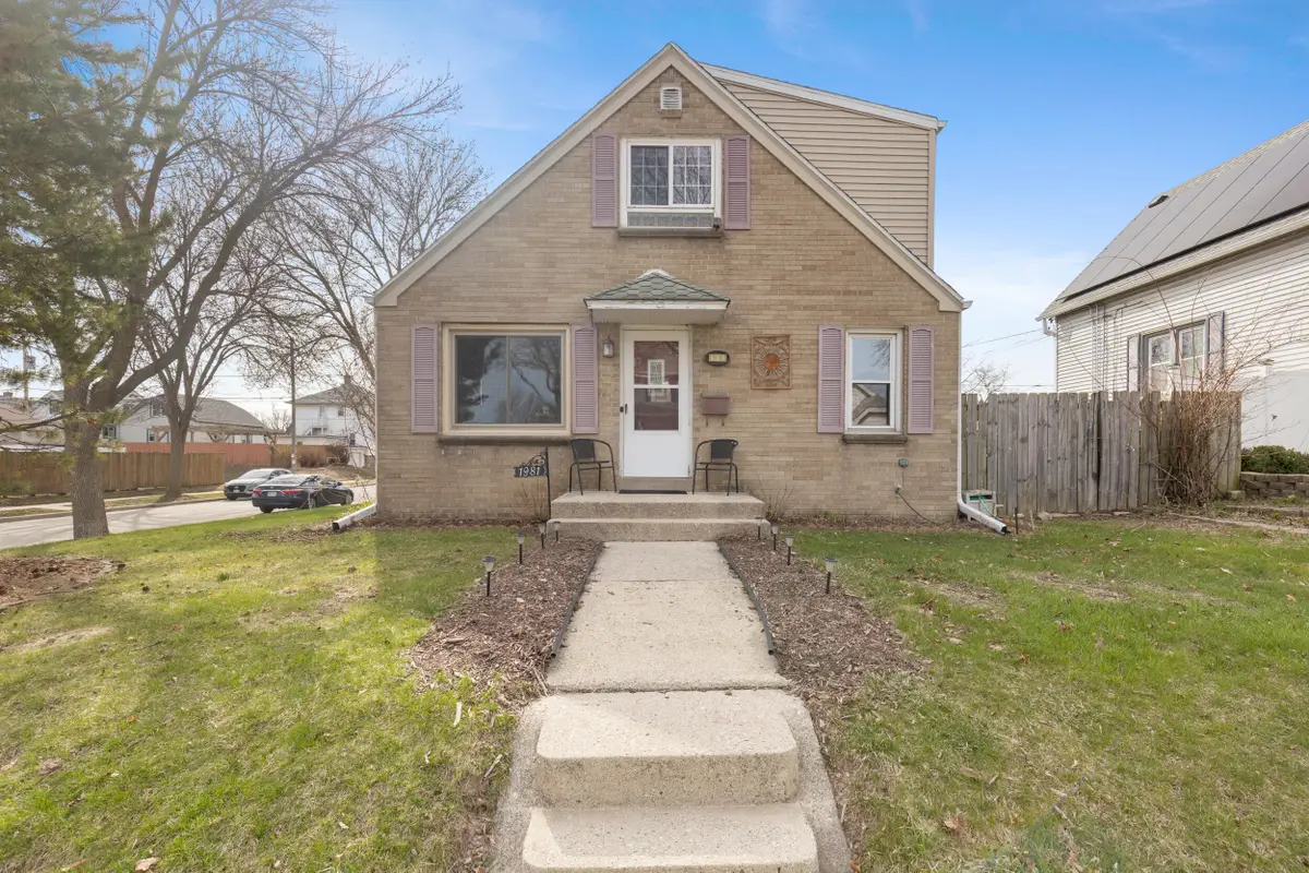 1981 S 75th St, West Allis, WI 53219 - #1