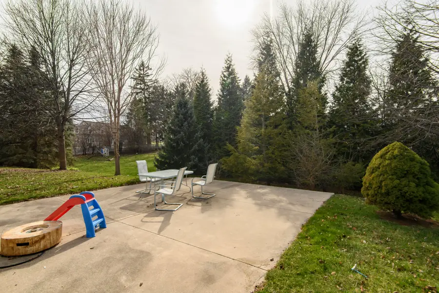 1600 Stardust Dr, Waukesha, WI 53186 - #3