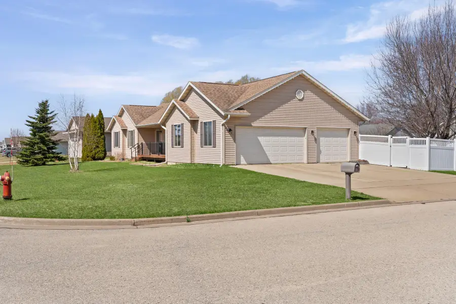 1900 Cedarwood Ave, Sparta, WI 54656 - #3