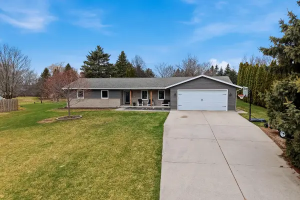 3572 N 49th St, Sheboygan, WI 53083