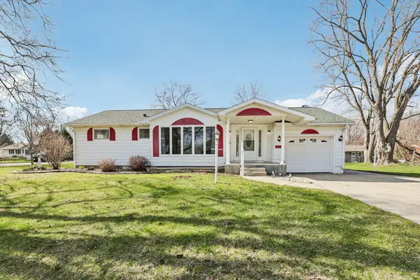 933 Mulberry St, Lake Mills, WI 53551