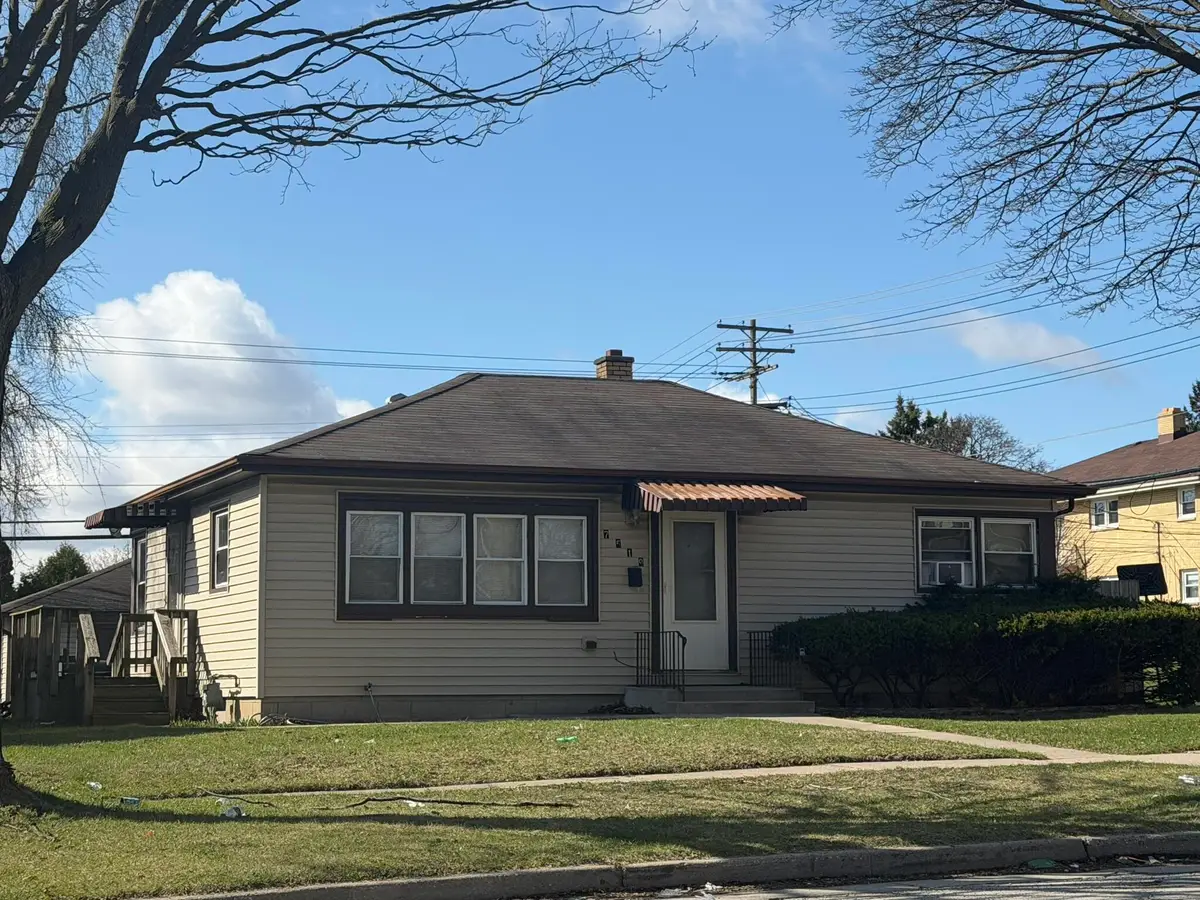 7519 W Congress St, Milwaukee, WI 53218 - #1