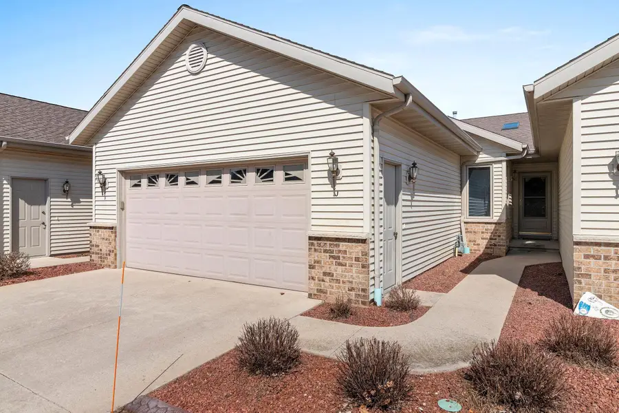 2121 45th St, Two Rivers, WI 54241 - #2