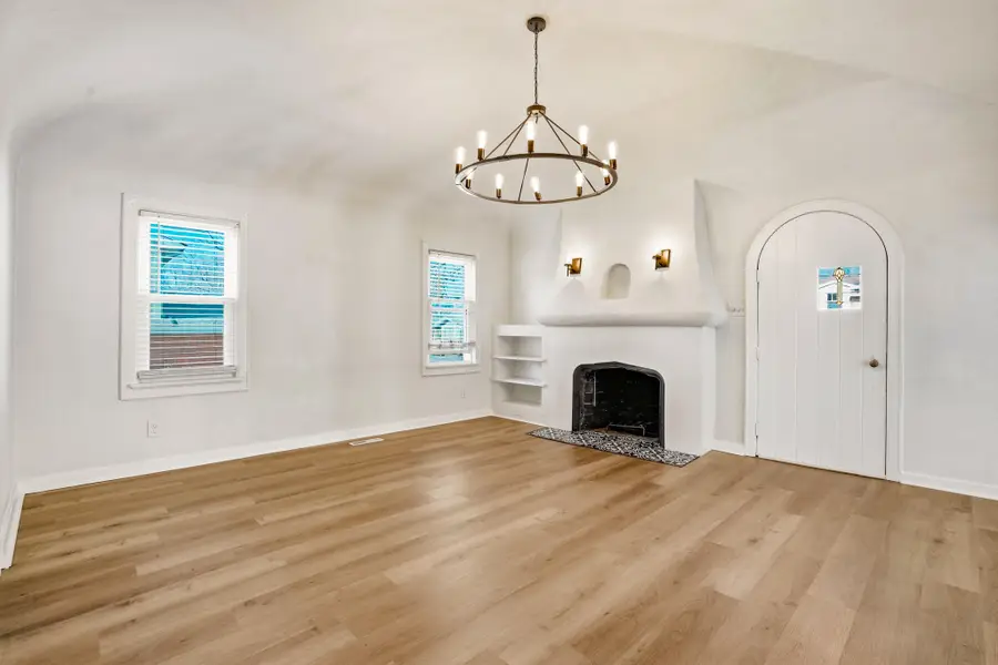 3227 N 104th St, Wauwatosa, WI 53222 - #3