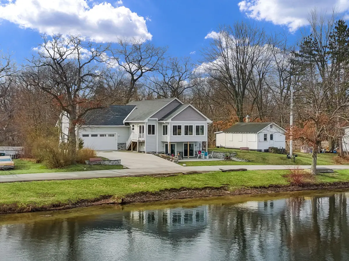 W1143 Lake Dr, Genoa City, WI 53128 - #1