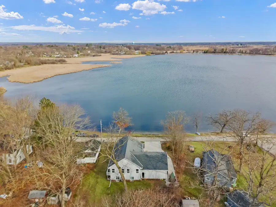 W1143 Lake Dr, Genoa City, WI 53128 - #2