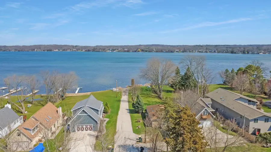 1521 Skinner Dr, Twin Lakes, WI 53181 - #2