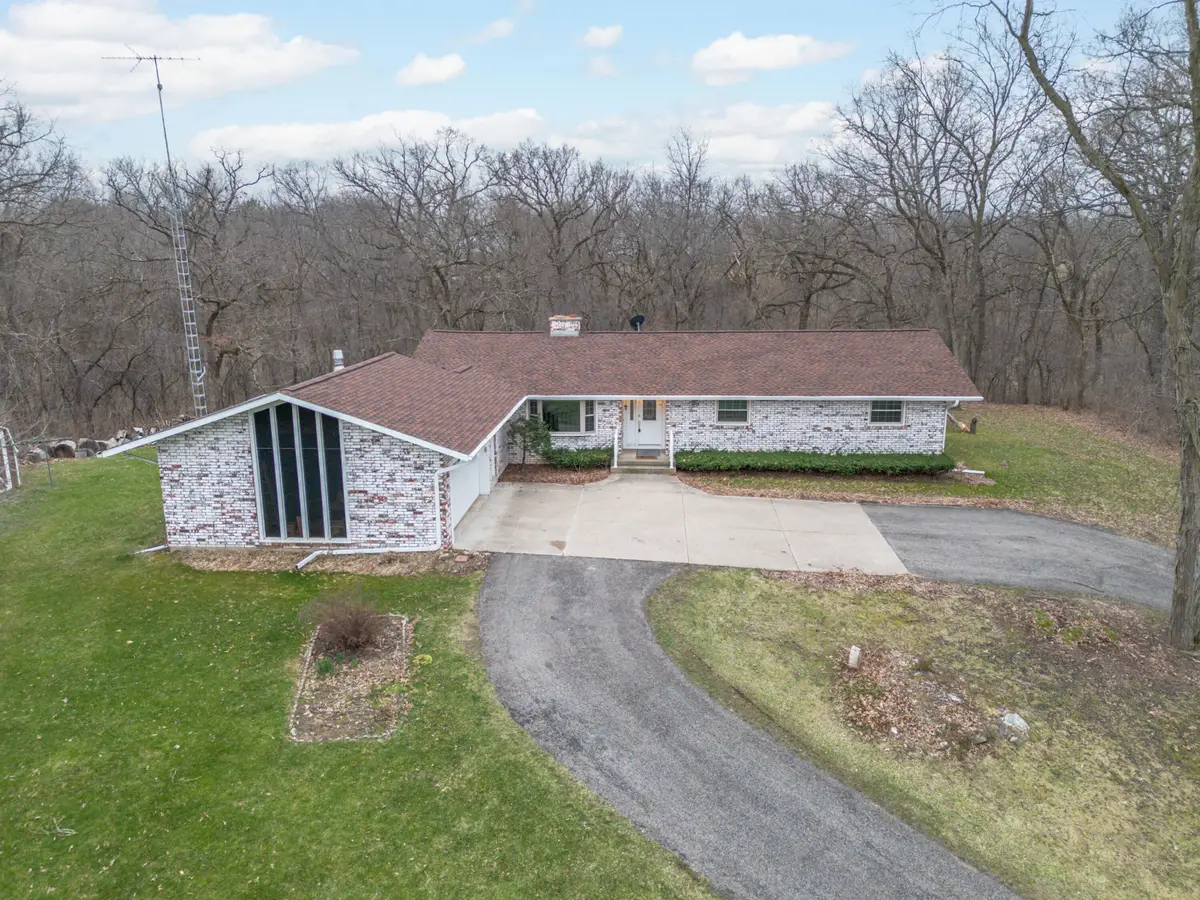 5041 Creek Haven Rd, Sun Prairie, WI 53527 - #1