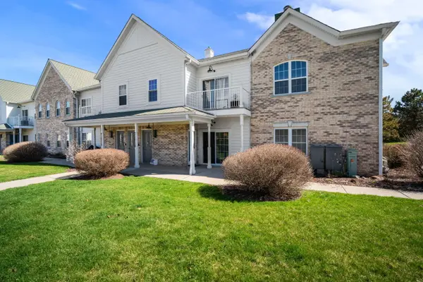 2720 Northview Rd, Waukesha, WI 53188