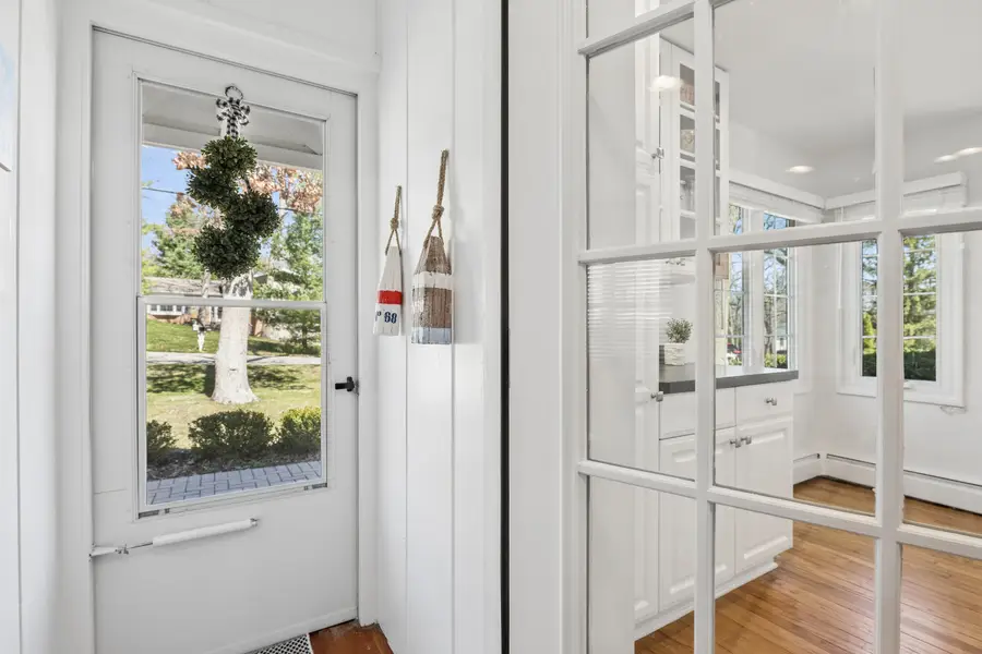 261 Waubun Dr, Fontana, WI 53125 - #3