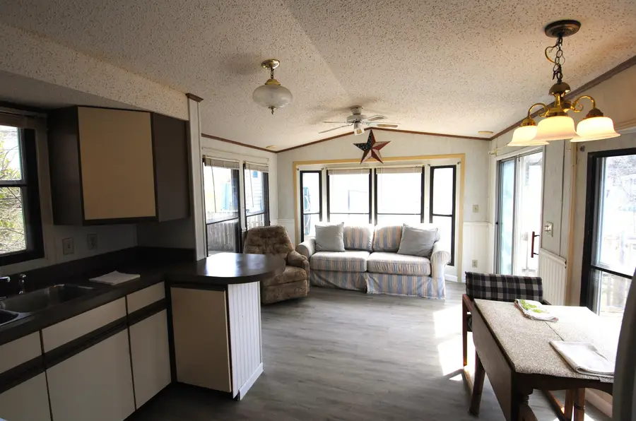 W5229 Surfwood Dr, Lauderdale Lakes, WI 53121 - #3