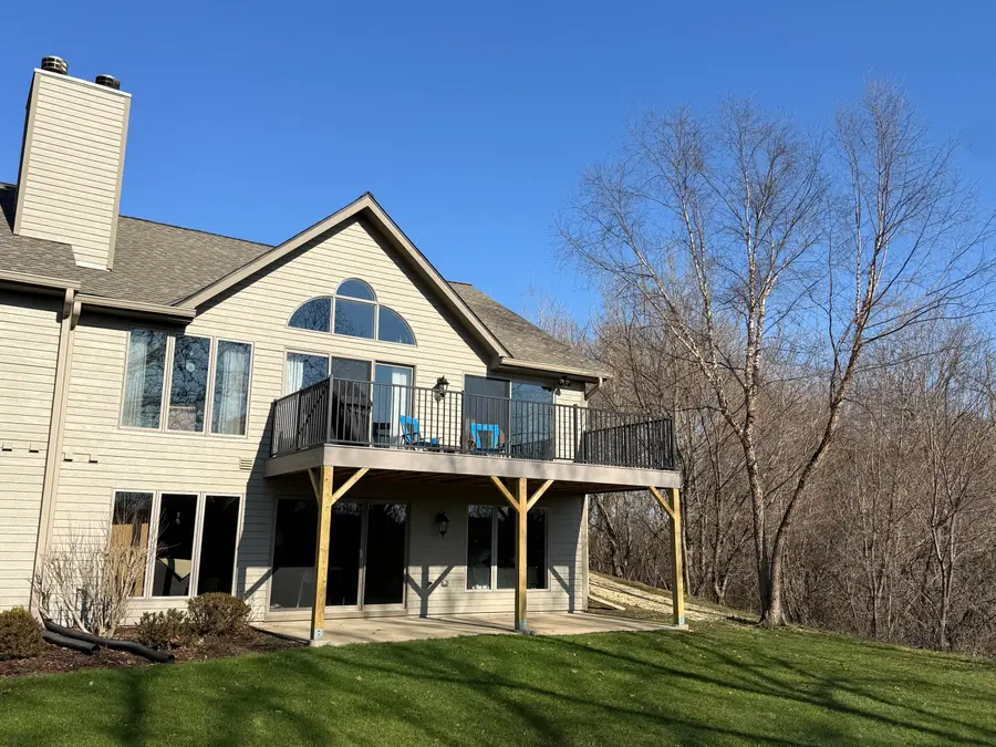 426 Oak Tree Ct, Hartland, WI 53029 - #2