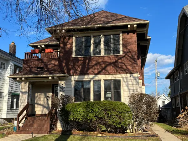 3924 N Maryland Ave, Shorewood, WI 53211