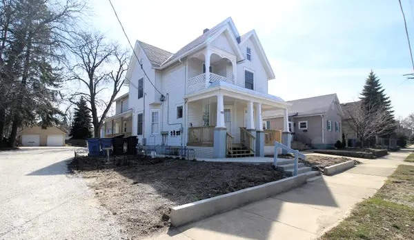 1015 Hagerer St, Racine, WI 53402