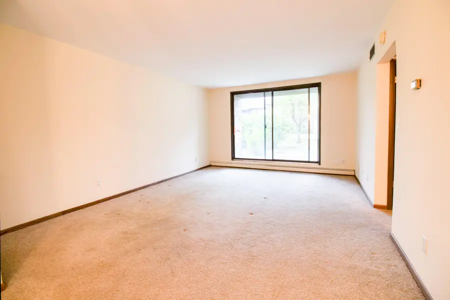 2470 W Good Hope Rd, Glendale, WI 53209 - #3