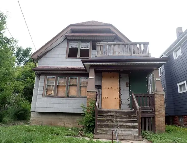 2955 N 14 St, Milwaukee, WI 53206