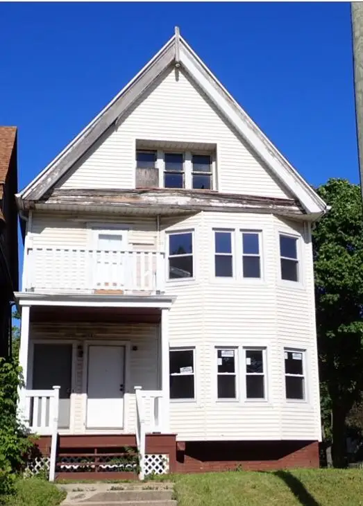 2039 N 39th St, Milwaukee, WI 53208 - #1