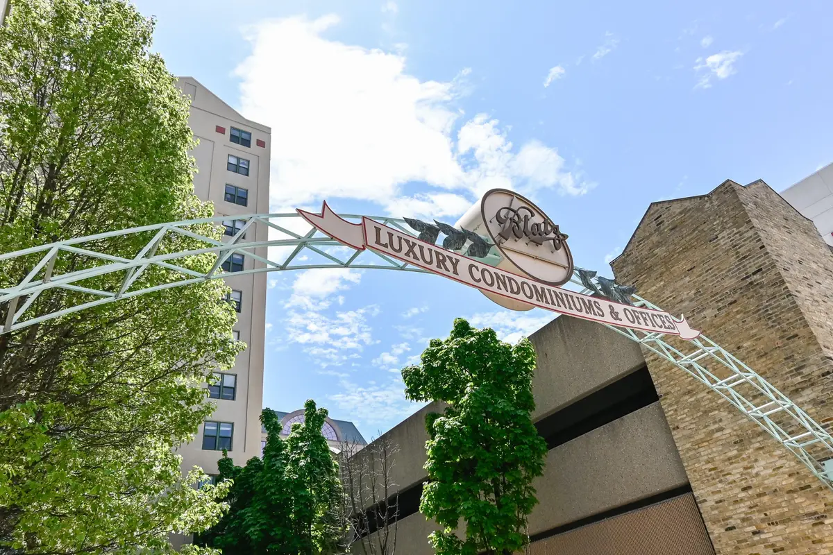 270 E Highland Ave, Milwaukee, WI 53202 - #1