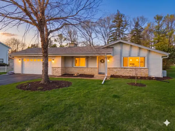 9241 N Port Washington Rd, Bayside, WI 53217