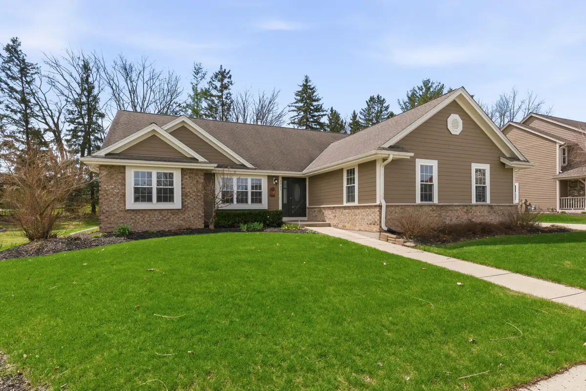 2947 South Gate Dr, Hartford, WI 53027 - #1