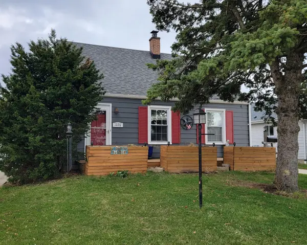 1226 S 112th St, Milwaukee, WI 53214