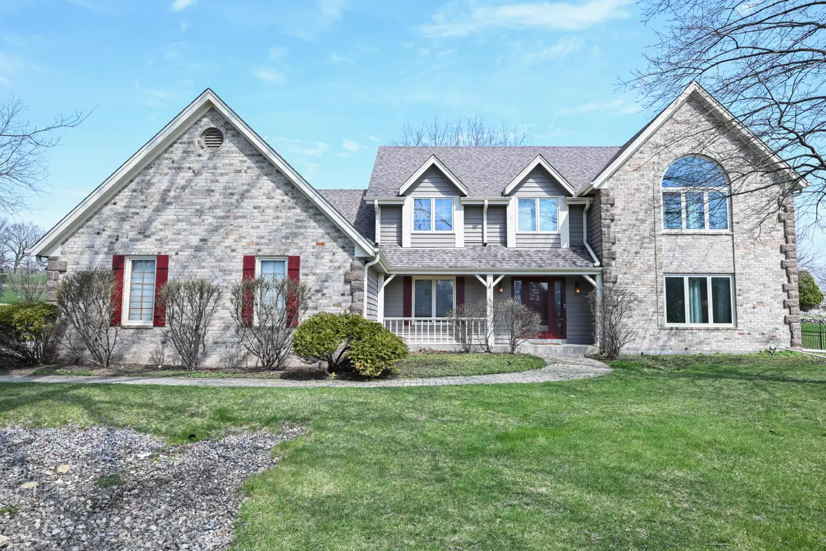 15800 Brook Ln, Brookfield, WI 53005 - #1