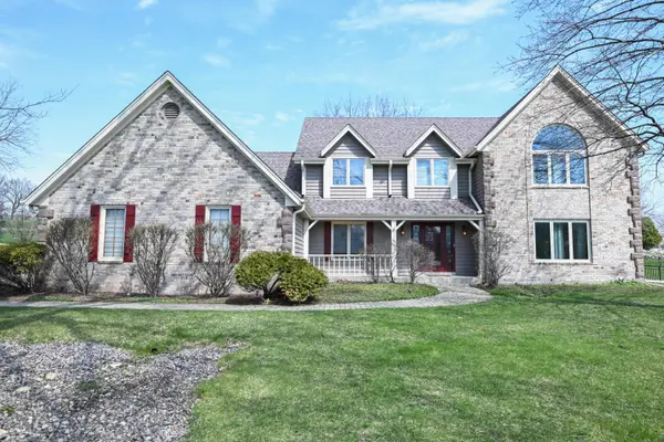 15800 Brook Ln, Brookfield, WI 53005