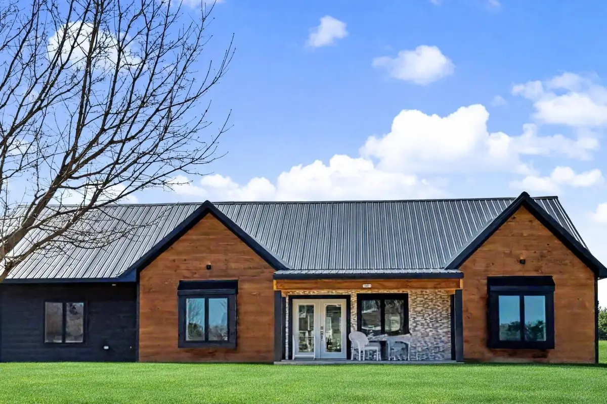 1401 Devon Rd, Burlington, WI 53105 - #1