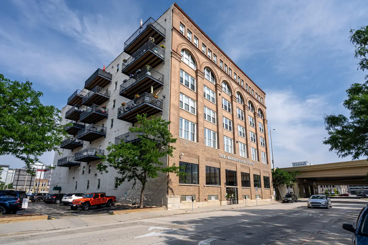 413 N 2nd St, Milwaukee, WI 53203 - #1