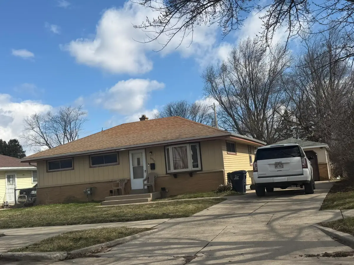 6330 N Joyce Ave, Milwaukee, WI 53225 - #1