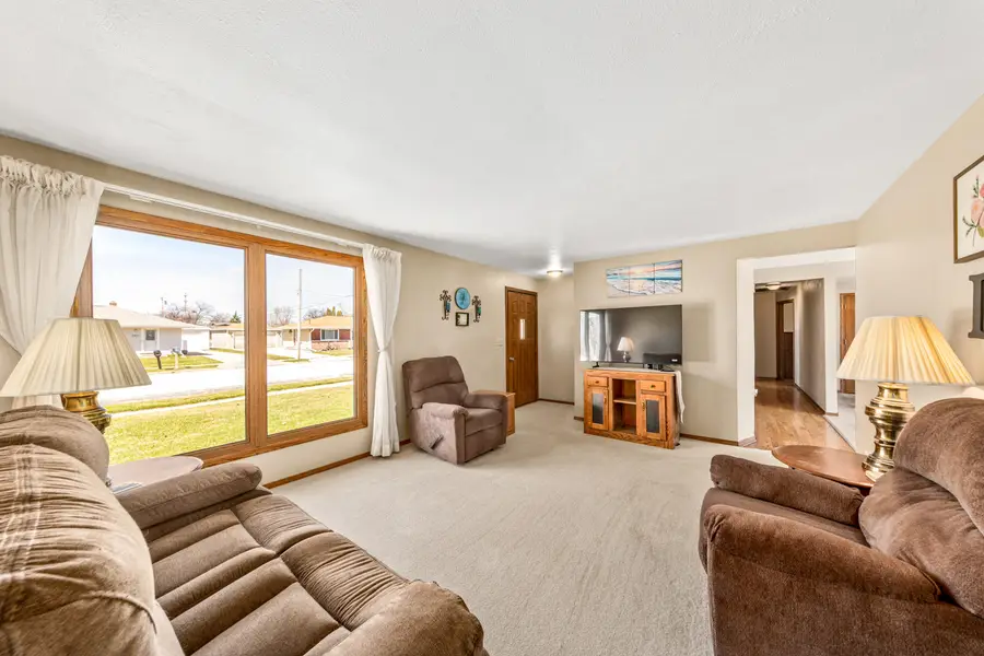 1041 London St, Menasha, WI 54952 - #3