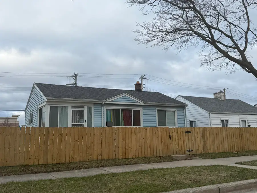 5359 W Leon Ter, Milwaukee, WI 53216 - #2