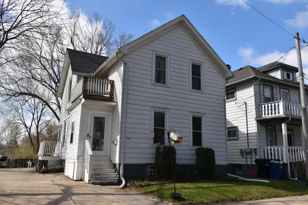 1905 Ehlert St, Racine, WI 53406