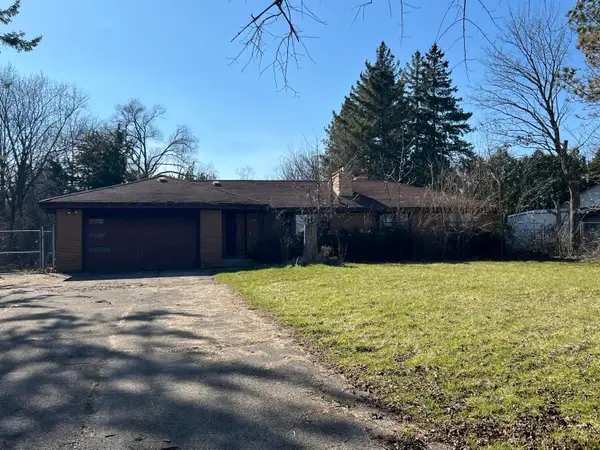 6505 N 107th St, Milwaukee, WI 53224