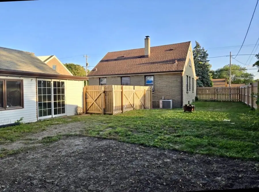 3624 E College Ave, Cudahy, WI 53110 - #3