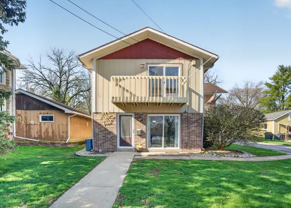 445 W Chestnut St, Burlington, WI 53105