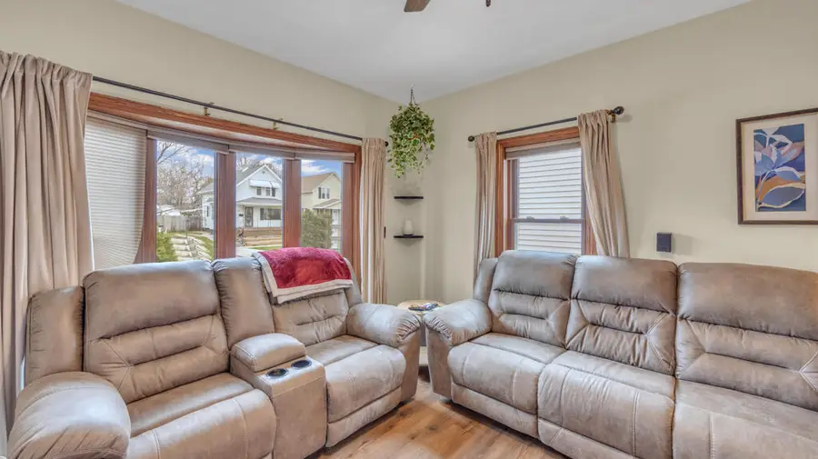 1117 Broadway Ave, Sheboygan, WI 53081 - #2