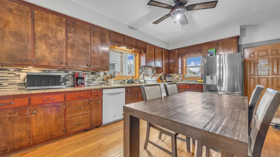 1117 Broadway Ave, Sheboygan, WI 53081 - #3