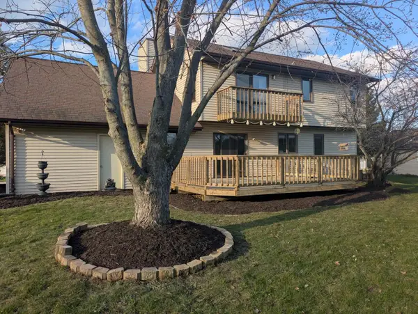 N75W23419 N Ridgeview Cir, Sussex, WI 53089
