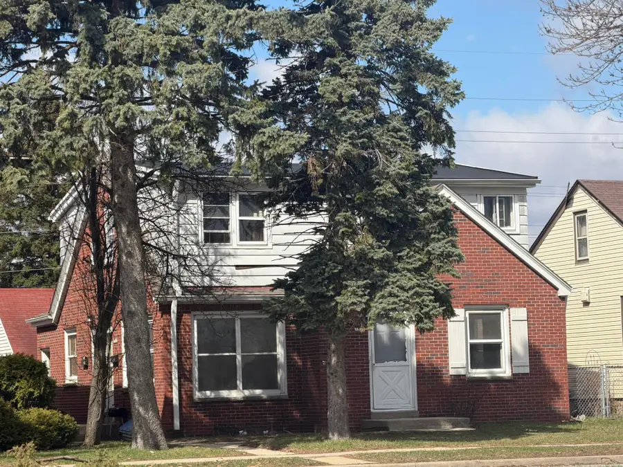 5831 N 76th St, Milwaukee, WI 53218 - #2