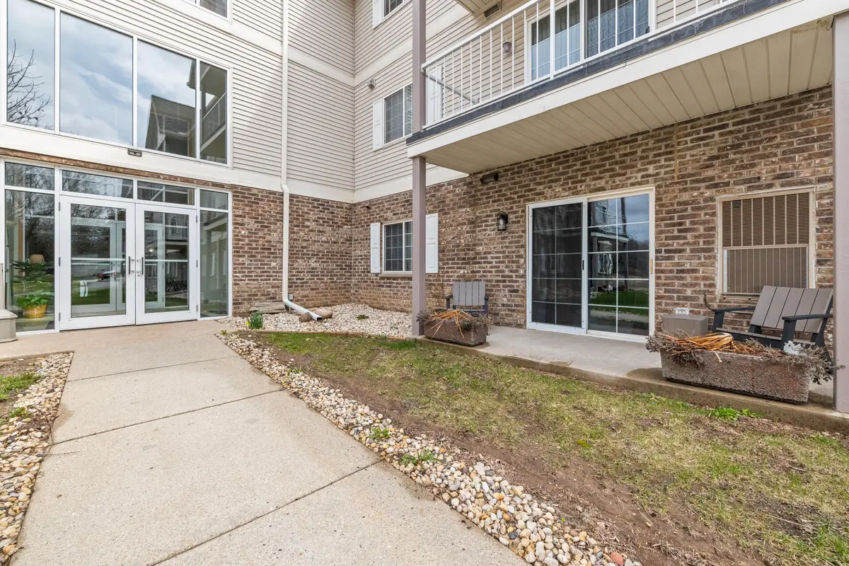 140 W Commerce Blvd, Slinger, WI 53086 - #1