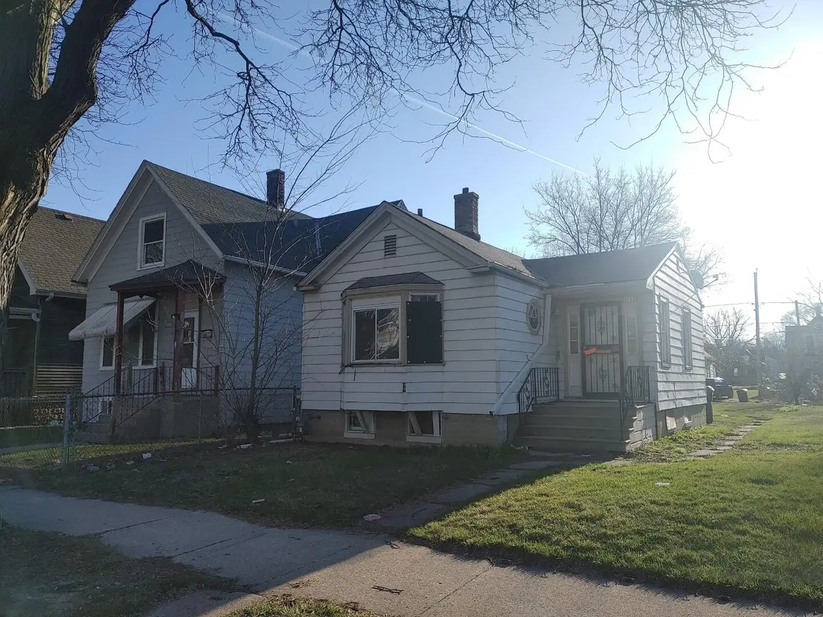 2922 N 6th St, Milwaukee, WI 53212 - #1
